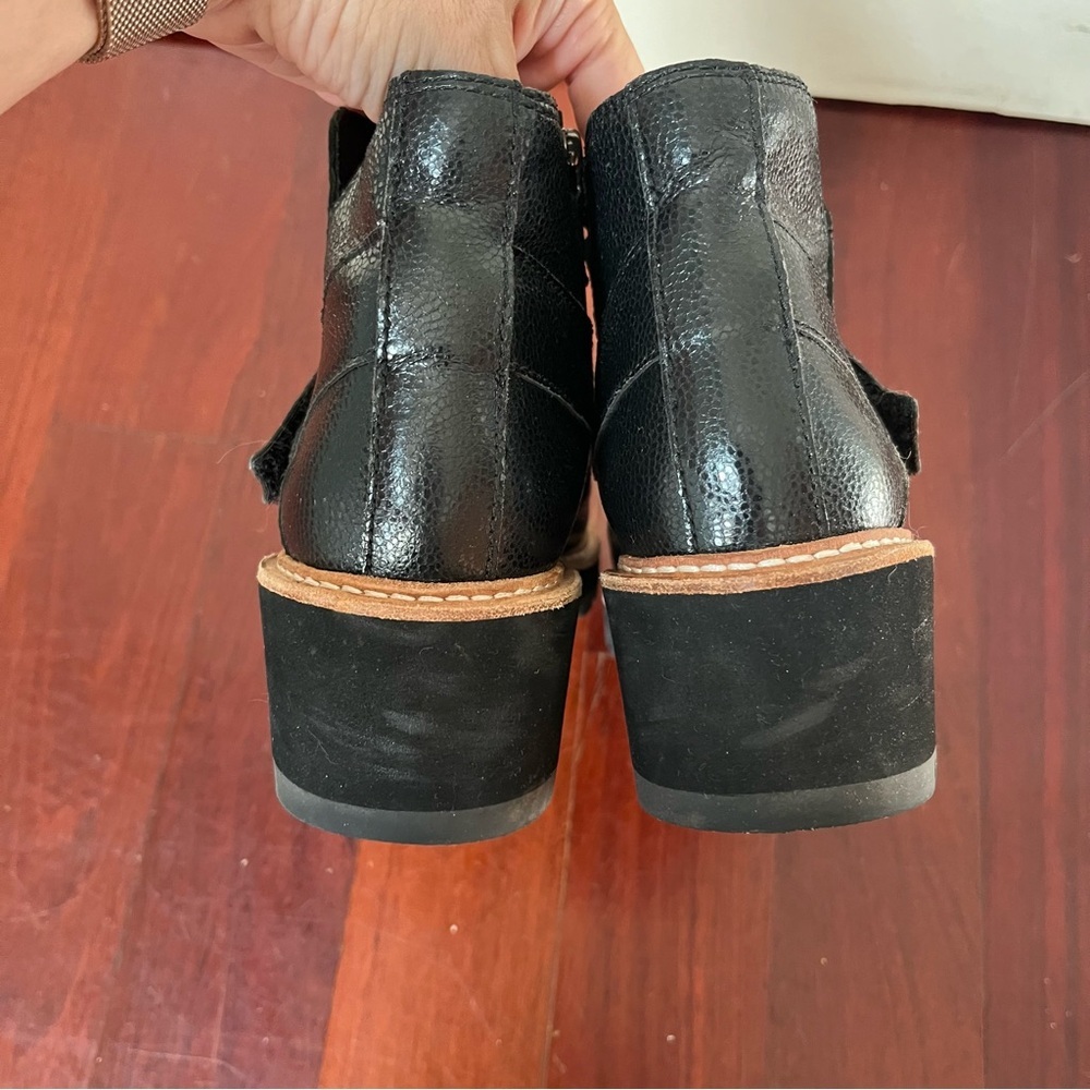 Eileen Fisher Cargo Ankle Bootie 6.5 Leather Lug Sole Minimalist Edgy Chunky - Picture 10 of 14